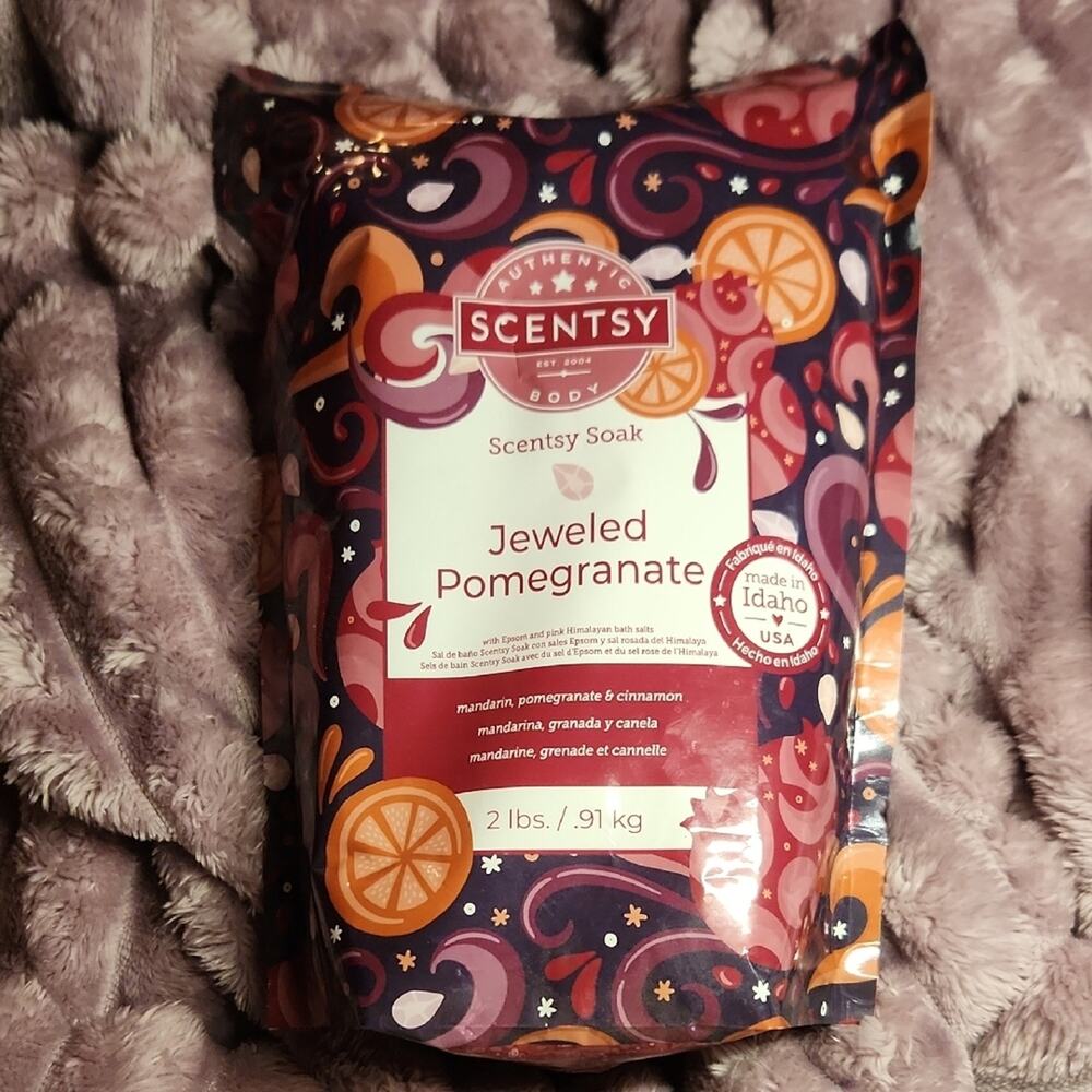 Scentsy Jeweled Pomegranate Bath Soak - Red and Purple